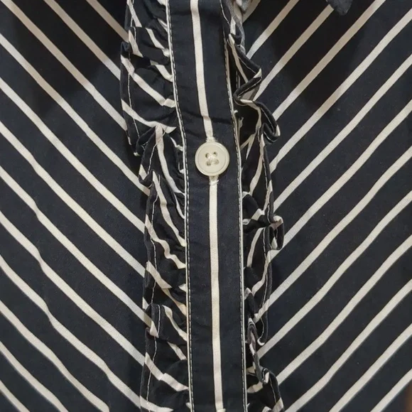 TALBOTS Long Sleeve Button up Shirt Size L - Picture 3 of 7